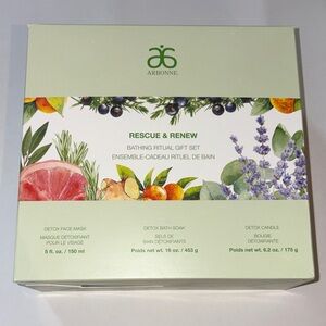 Arbonne Rescue & Renew Gift Set with Green and White Packaging. NIB